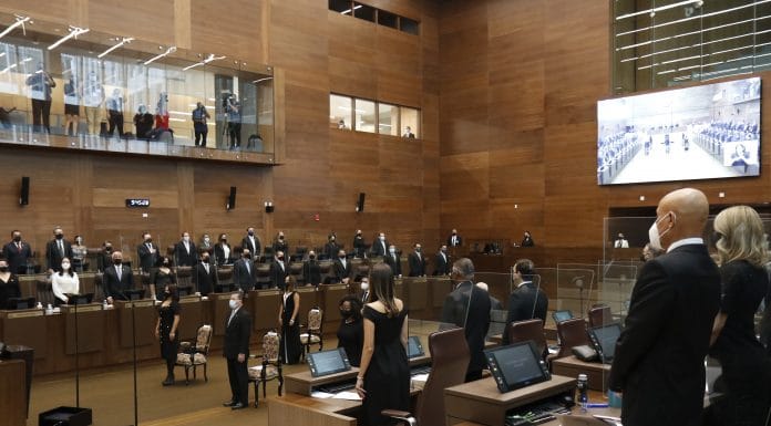 Oposición se reafirma en dirección del Congreso