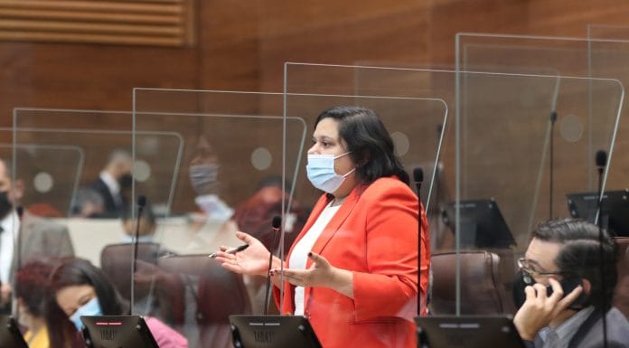 Diputados señalan falta de datos y contradicciones en plan que aumenta impuestos a cooperativas