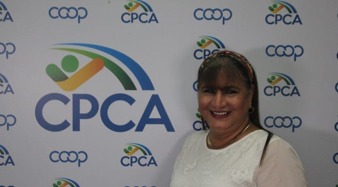 Isabel Camareno se convierte en la primera presidenta del Conacoop