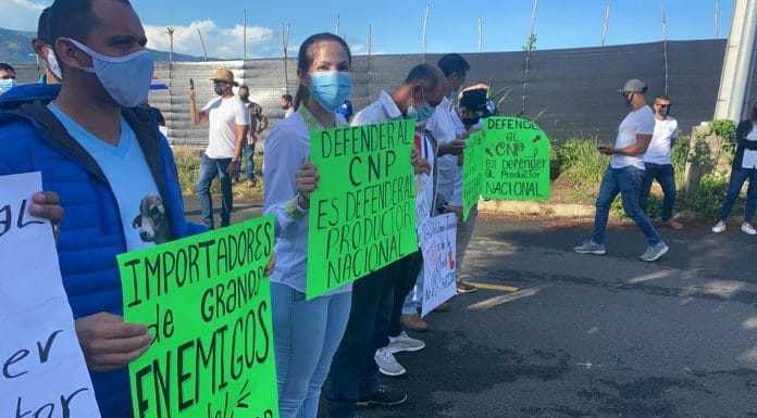 Plan de ley que afecta a 52 cooperativas se tambalea en el Congreso