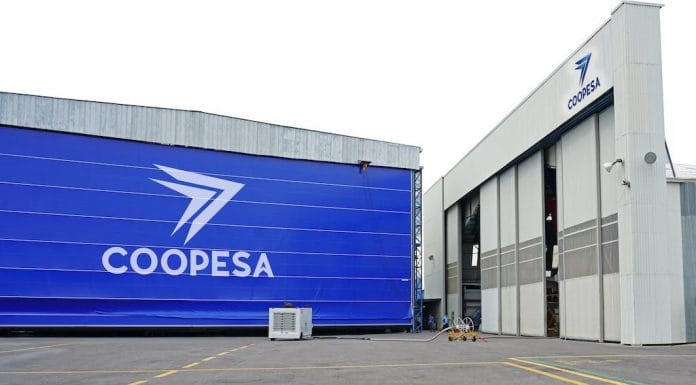 Coopesa se alía con Boeing para reconvertir aviones