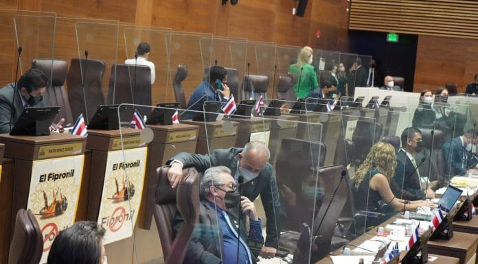 Regla Fiscal: aprueban tres proyectos para recortar su espacio de acción