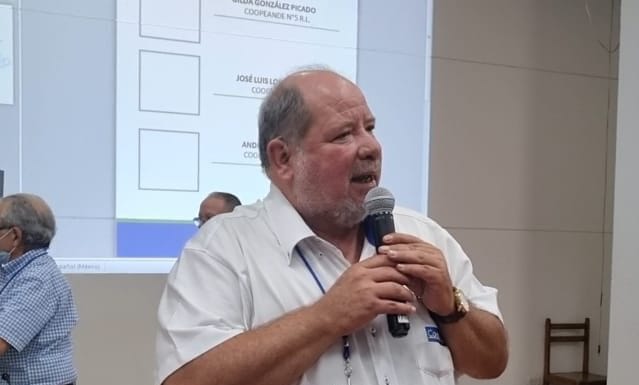 Con holgada mayoría, Cooperativistas reeligen a su representante en junta directiva de la CCSS