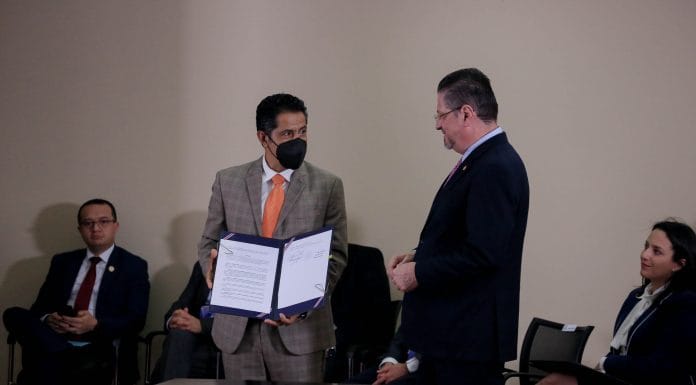 Decreto de Rodrigo Chaves sobre Regla Fiscal beneficiará al Cooperativismo