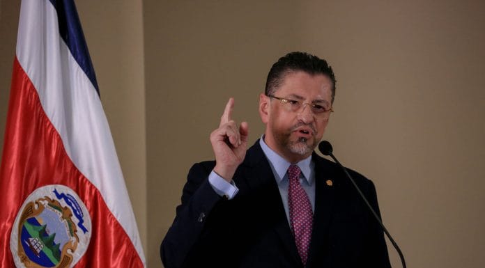Presidente Chaves anuncia salida de Riteve en Revisión Técnica Vehicular