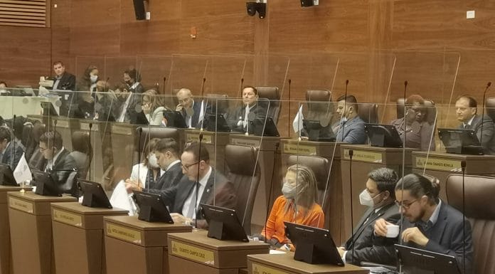 Proyecto de Jornadas 4-3: sin ser el proyecto deseado, el de mejor ambiente en la Asamblea Legislativa