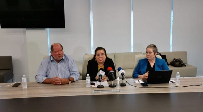 Directivos de la Caja chocan contra Chaves por situación financiera y aumento salarial