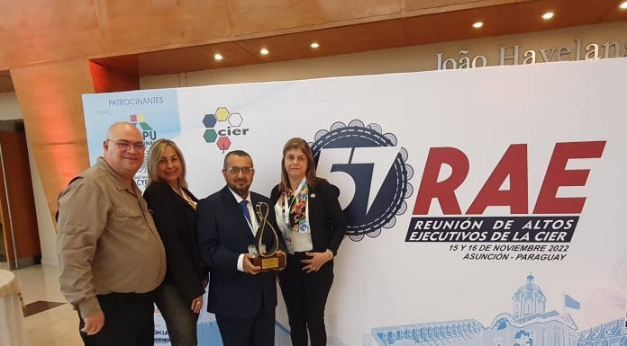 Coopelesca cosecha premio a la excelencia de la Comisión de Integración Energética en Paraguay