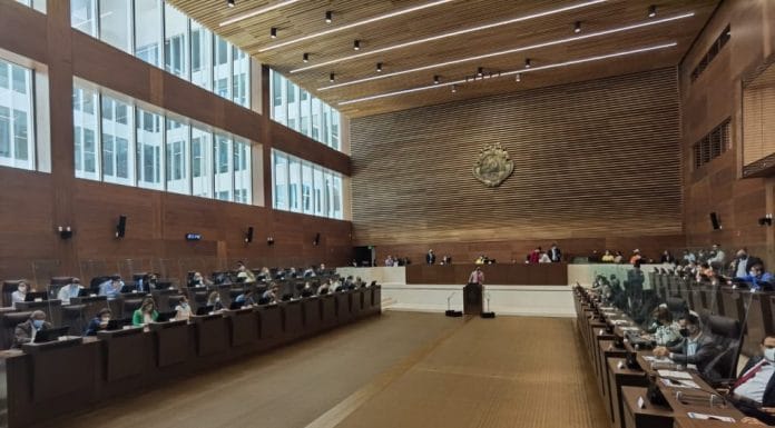 Jefes de Fracción postergan arreglo de Regla Fiscal que afecta al Conacoop