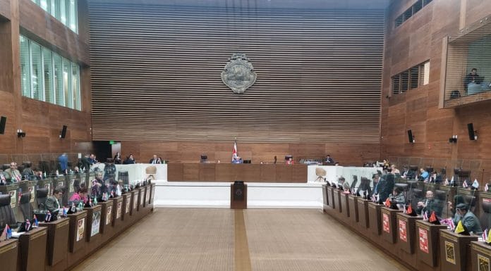 Diputados liberan al Conacoop de la Regla Fiscal