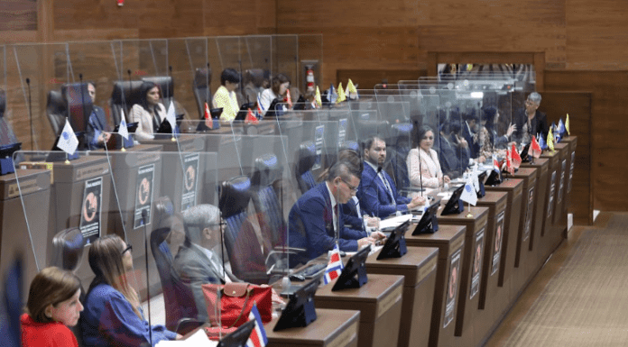 Asamblea Legislativa: Un paso a la vez