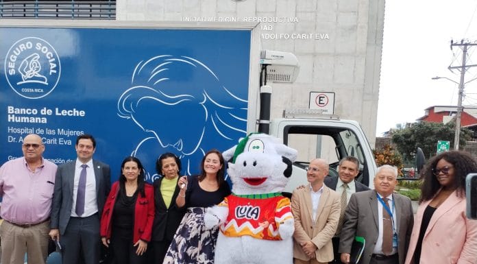 Movimiento Cooperativo dona vehículo especial para llevar leche materna a bebés en cuidados intensivos