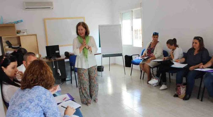 Coopesalud impulsa la educación familiar con cursos virtuales para madres y padres de adolescentes