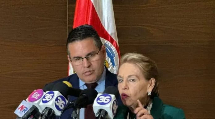 Fabricio Alvarado exige renuncia de Gloria Navas por visitar cliente preso