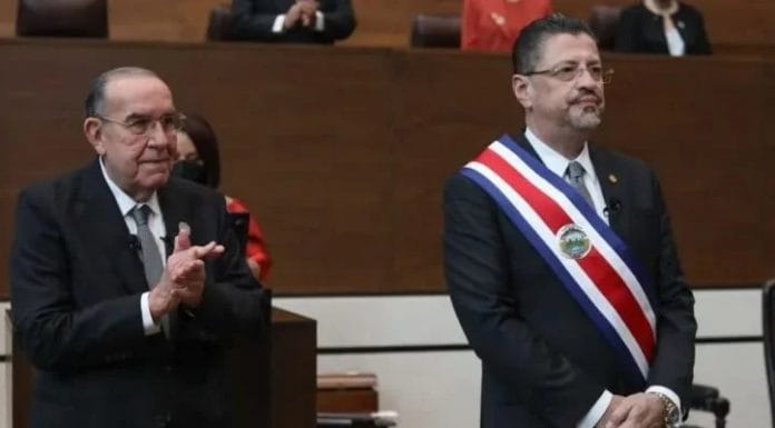 Presidente Chaves se distancia de Rodrigo Arias