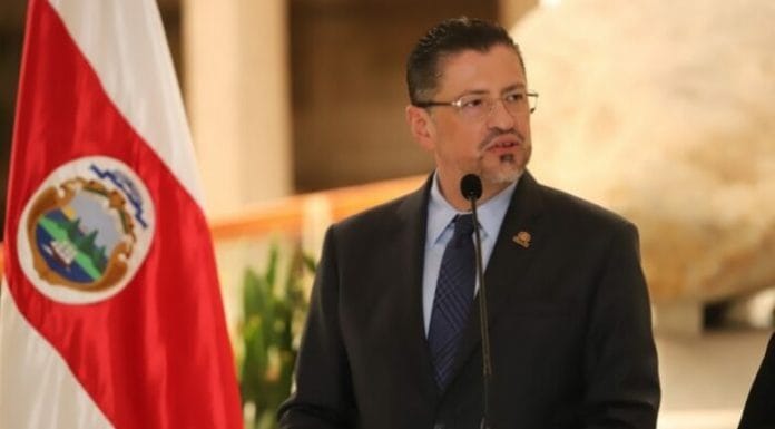Tras declaraciones de Arias fiscalía investiga a Chaves