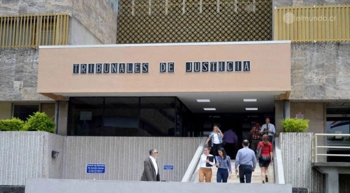 Presidente asegura que tribunales tienen “pegados” varios temas importantes