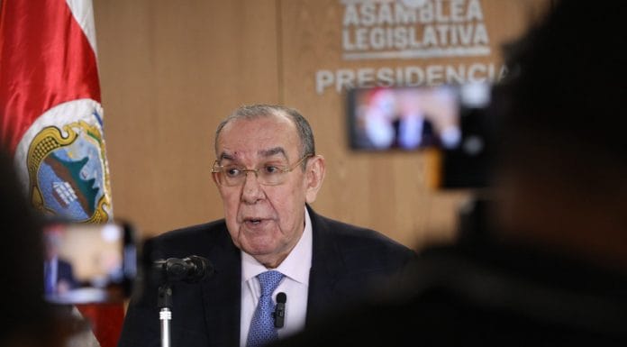 Rodrigo Arias internado por influenza