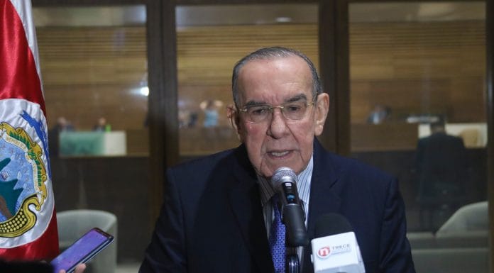 Rodrigo Arias fuera dos semanas