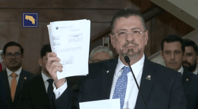 Gobierno anuncia nueva versión de Ley Jaguar e insiste en referéndum