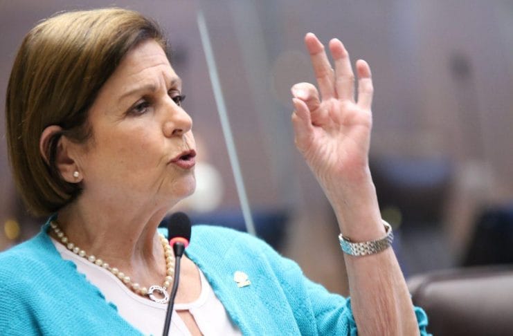 Pilar Cisneros arremete contra el Frente Amplio y pide que dejen de engañar sobre Crucitas