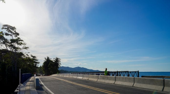 Puerto Viejo estrena puente a doble carril tras años de presas y estrés