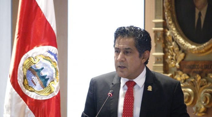 Gobierno presenta presupuesto 2025 con prioridad para educación, seguridad y necesidades sociales