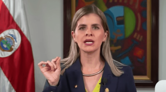 Presidencia afirma que Fiscalía los está amenazando con detenciones de esta mañana