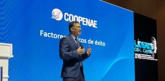 Gerente de Coopenae destaca autorregulación e innovación como herramientas de éxito durante Convención Financiera Cooperativa en Panamá