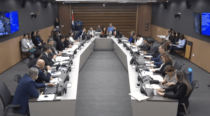 Diputados rebajaron más de ₡59 mil millones de pago de intereses en 2025 para otras partidas