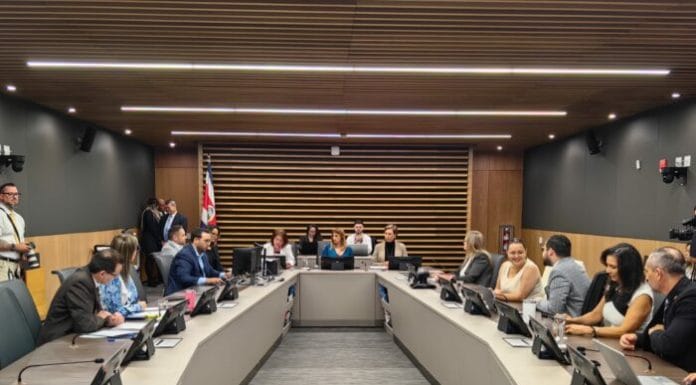 Diputados cambian de opinión y Chaves ya no tendrá que comparecer