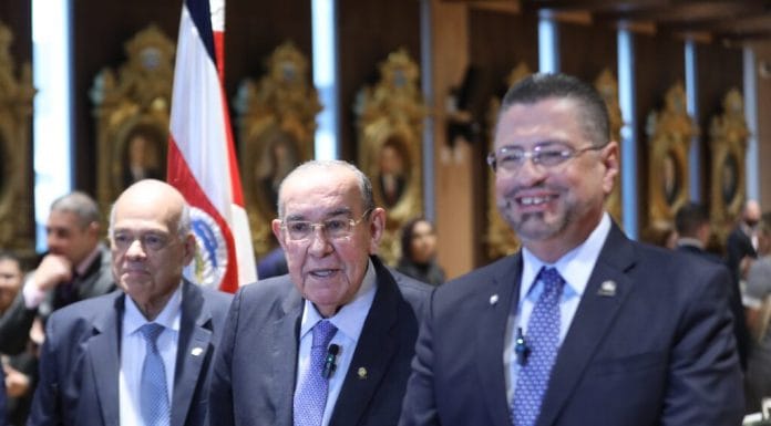 Chaves afirma que Orlando Aguirre “no tiene vergüenza” al rechazar debatir