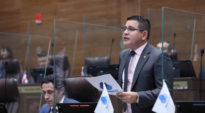 Investigan a Fabricio Alvarado por supuesto acoso sexual