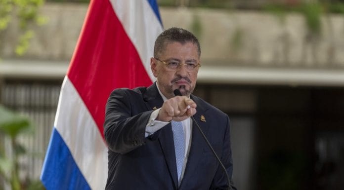 Chaves afirma que los magistrados “están protegiendo” al fiscal general, quien “se ha portado como un matón””
