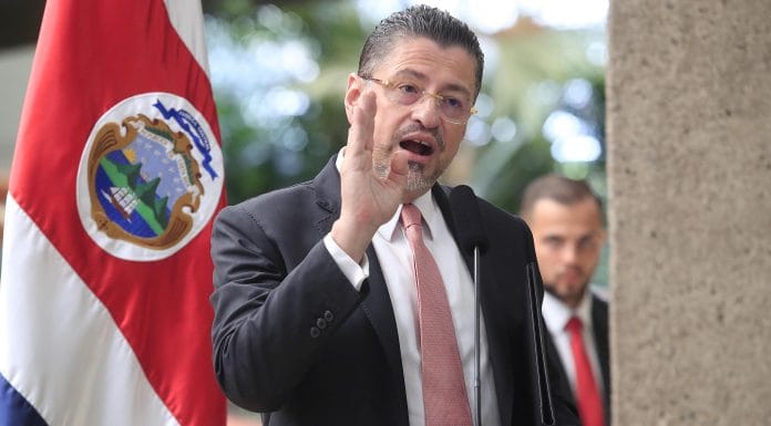 Presidente responde sobre invitación de Arias que no “van a ir a perder el tiempo una vez más”