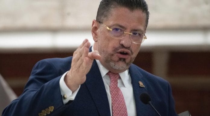 Casa Presidencial da clase de derecho a Fiscal General tras manifestación en medio internacional