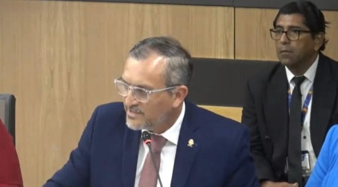 ¿Valdrá la pena continuar? Cuestiona diputado Daniel Vargas ante falta de quórum en comisión Caja