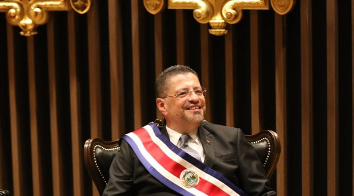 Combate a la corrupción es el logro que más le señalan al gobierno según encuesta de la UNA