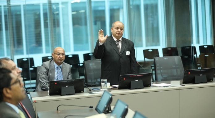 Diputados tergiversan objetivo de comisión Caja y se enfocan en temas políticos durante comparecencia de Freddy González