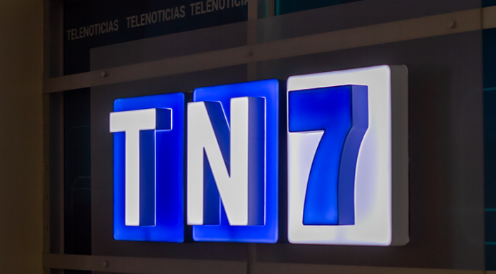 Teletica despide a periodistas que publicaron el número telefónico del Presidente Chaves en sus redes