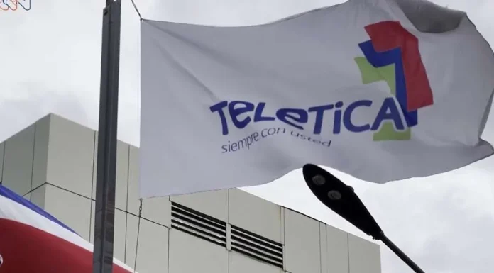 Teletica da marcha atrás y ya no se quiere reunir con el Presidente