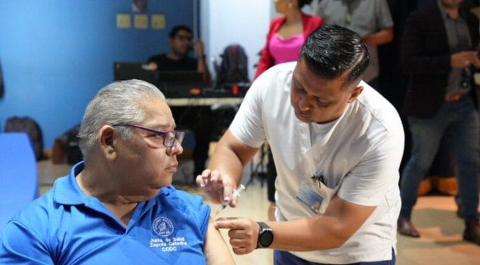 Caja pone 1.5 millones de vacunas contra la influenza a disposición de la población de riesgo