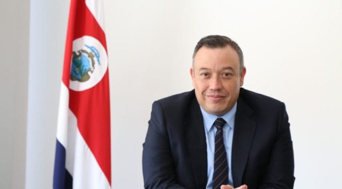 Exministro Francisco Gamboa es nombrado secretario general del Partido Pueblo Soberano