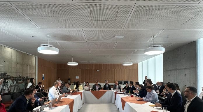 Con cinco acuerdos se espera avanzar hacia el fin del conflicto por el pago del agua en Paraíso