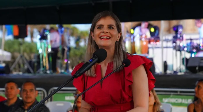 Laura Fernández confirma precandidatura a la presidencia para “a tomar la estafeta del rodriguismo”