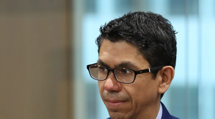 Cobro por inscripción de candidatura y cuotas en caso de ser nombrado alejaron a Luis Amador del PPSD