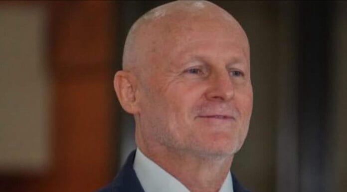 Oficialmente Stephan Brunner ya no es vicepresidente y TSE reitera que renuncia no debió votarse