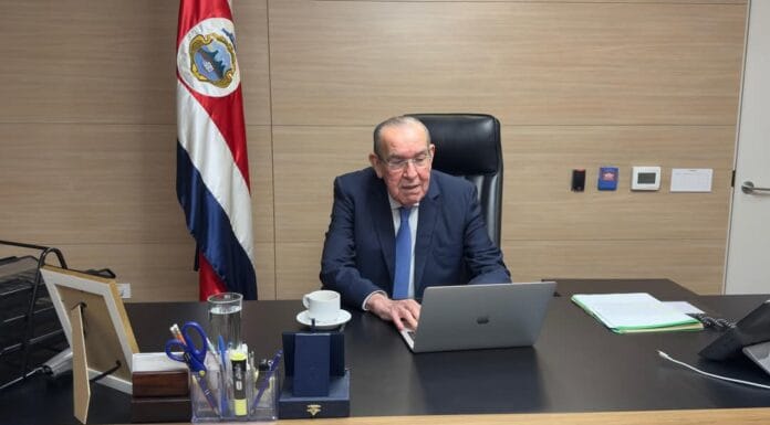 Rodrigo Arias se reincorpora a sus funciones como presidente de la Asamblea Legislativa