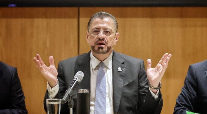 Presidente comparecerá el próximo 14 de noviembre ante comisión que analiza levantamiento de inmunidad