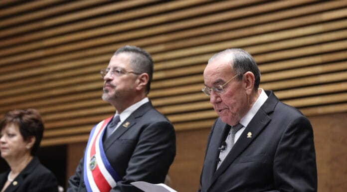 “No sé si voy a honrar con mi presencia esa payasada de proceso” dice Chaves sobre asistencia el martes